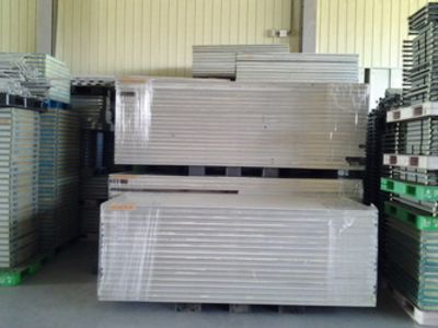 新舊無塵室庫板拆除買賣 桶槽設備拆除回收 各式庫板門兜售